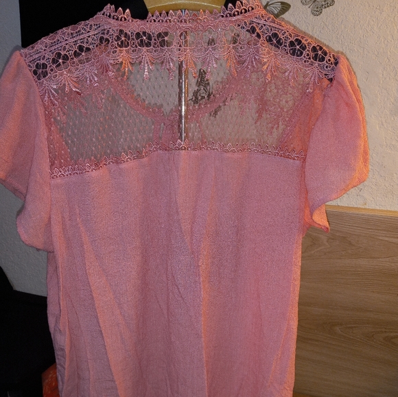 Women's blouse - Picture 2 of 2